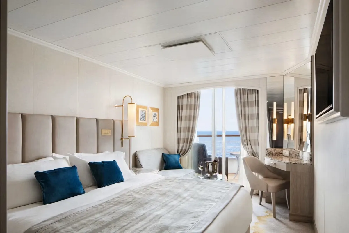 Crystal_Cruises_Veranda_Stateroom_ce4cd24dcb.webp