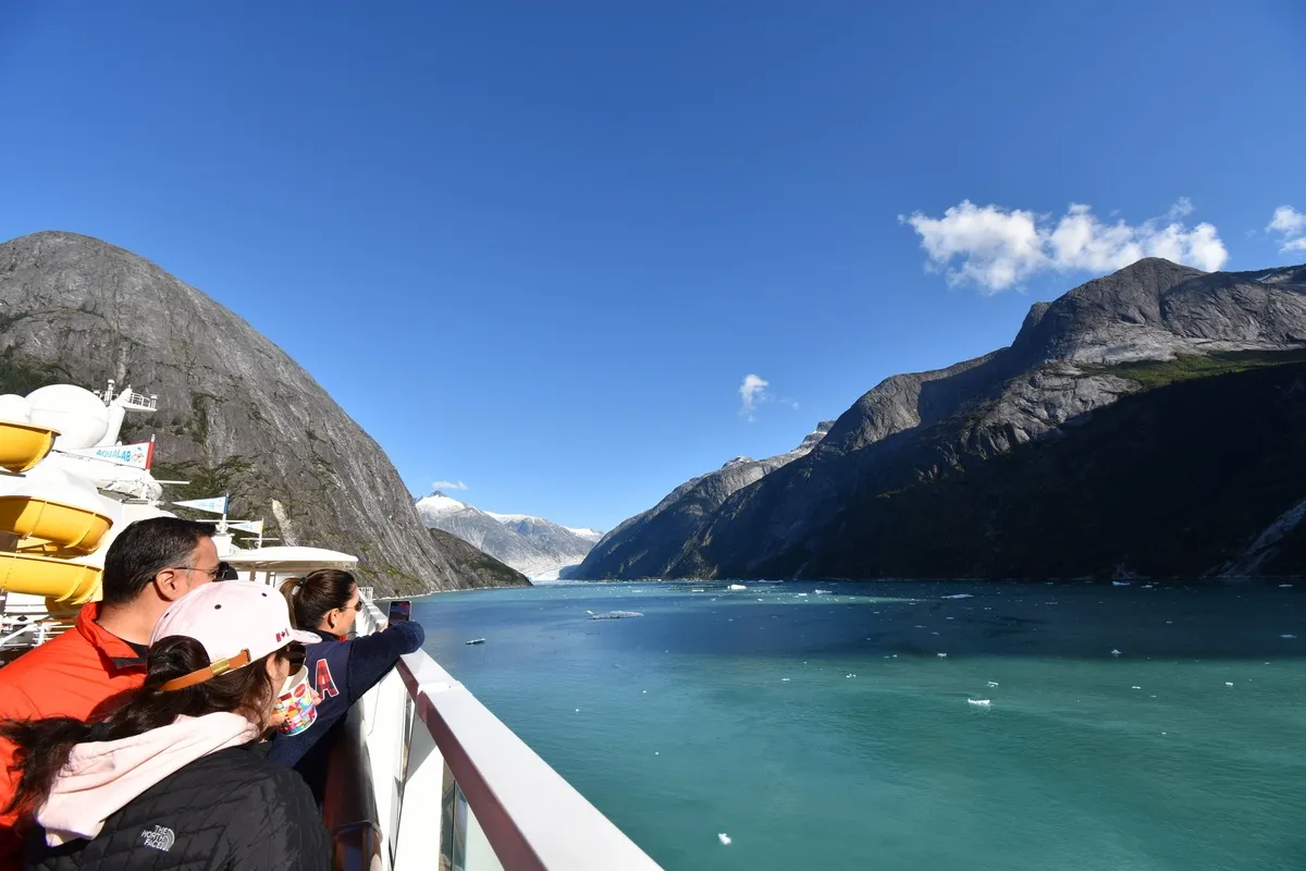 Disney_Cruise_Line_Alaska_glacier_tour_b1128f7911.webp