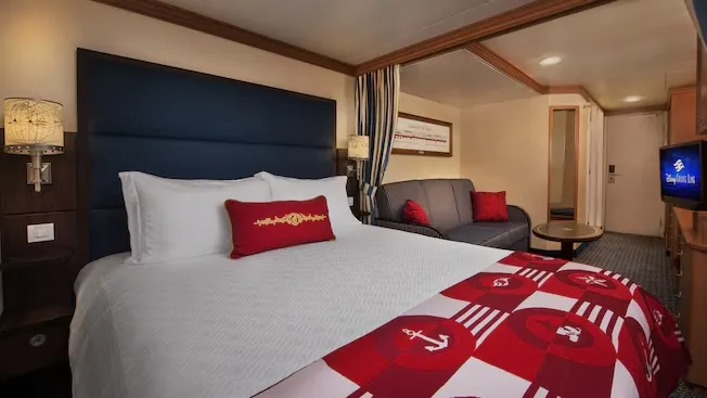 Disney_Cruise_Line_Inside_stateroom_1271916716.webp