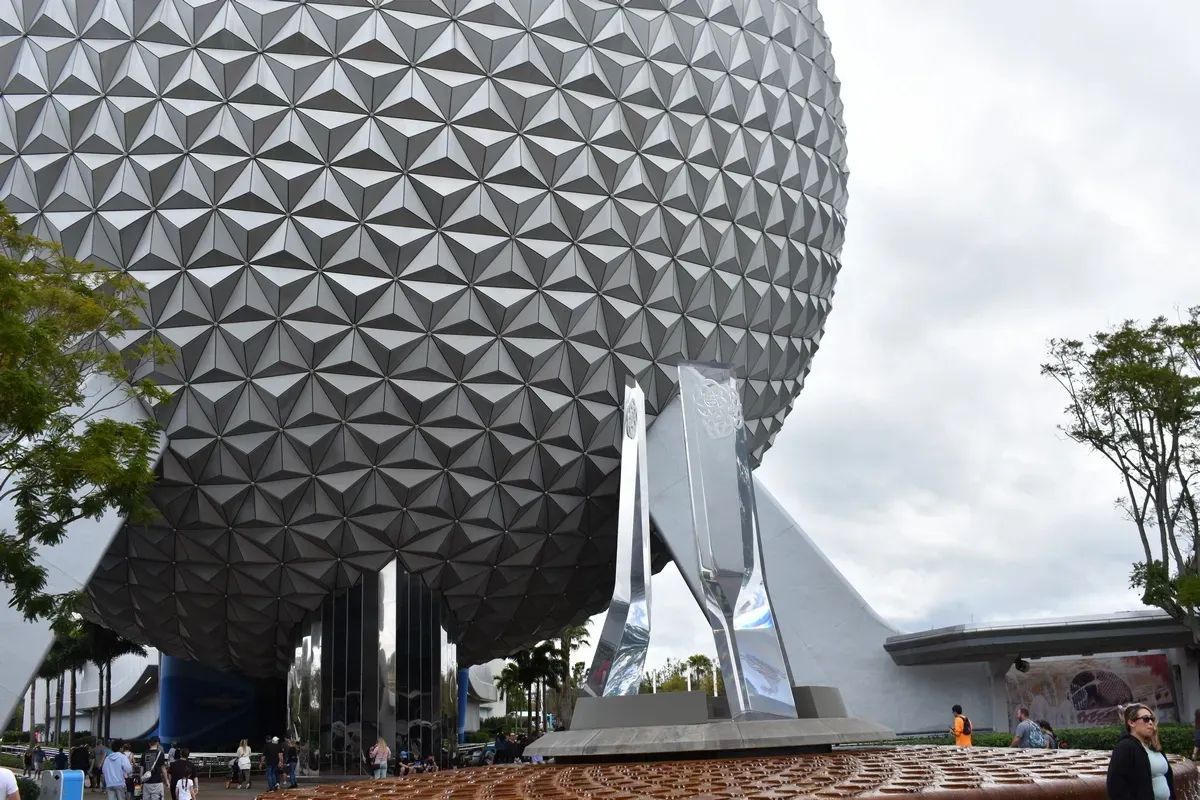Disney_Epcot_ball_spaceship_5d1fa9b250.webp