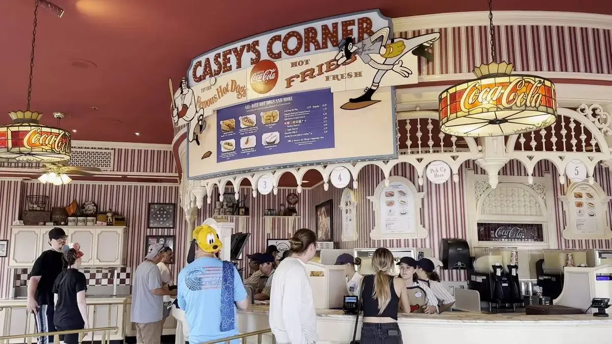 Disney_Magic_Kingdom_Casey_Corner_67b6ae0829.webp