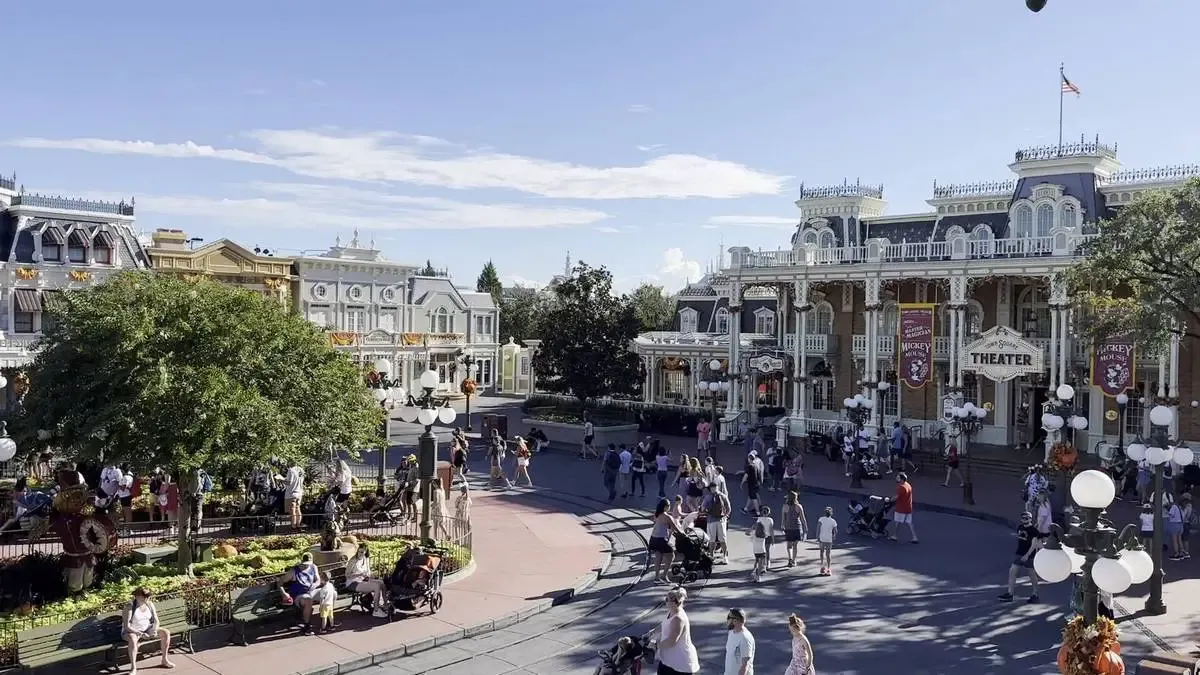 Disney_Magic_Kingdom_Main_Street_2_ffe64830fd.webp