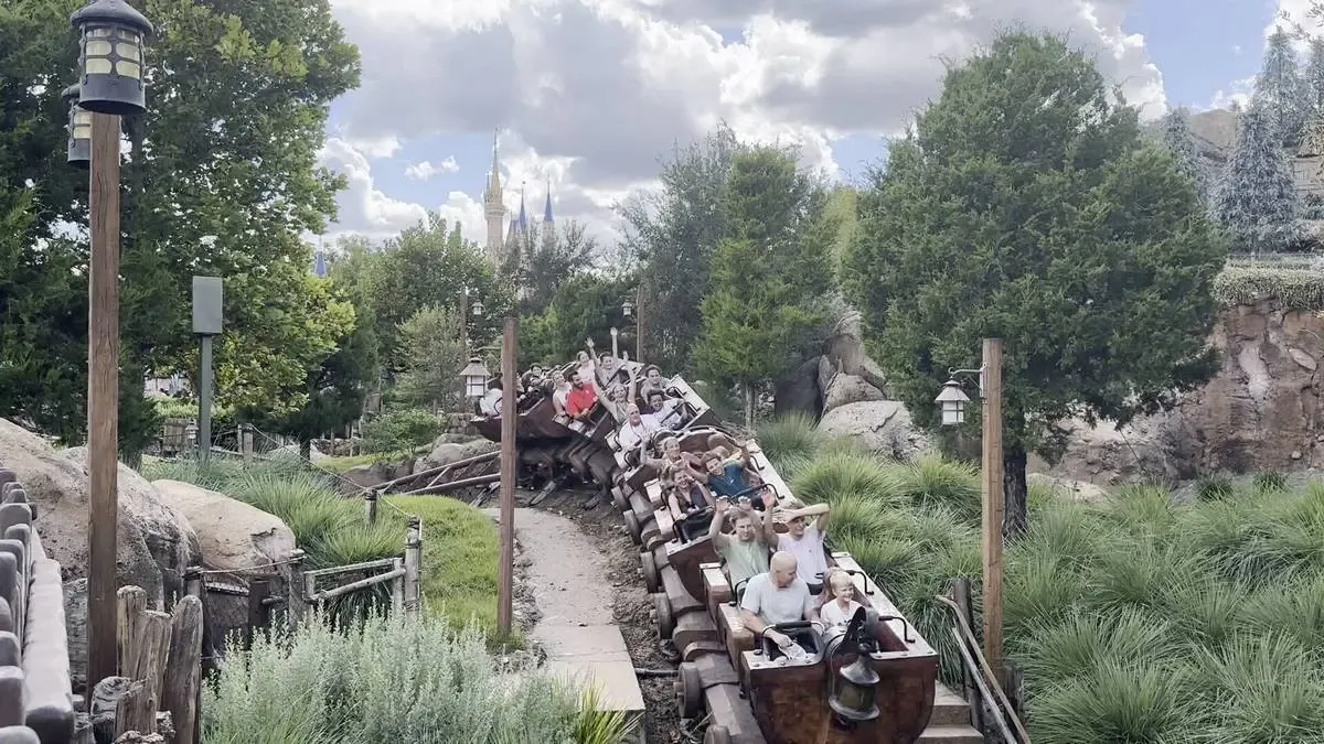 Disney_Magic_Kingdom_Seven_Dwarfs_Mine_Train_1_Copia_1036b7694b.webp