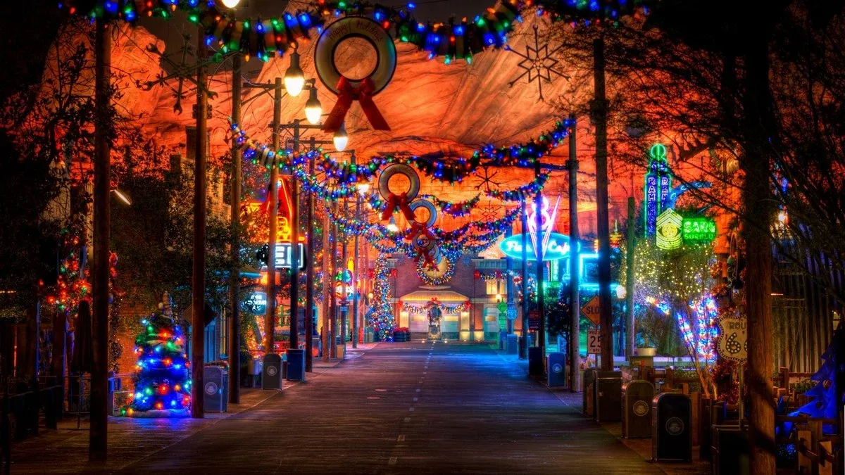 Disneyland_Christmas_Cars_Land_23a1be9016.webp