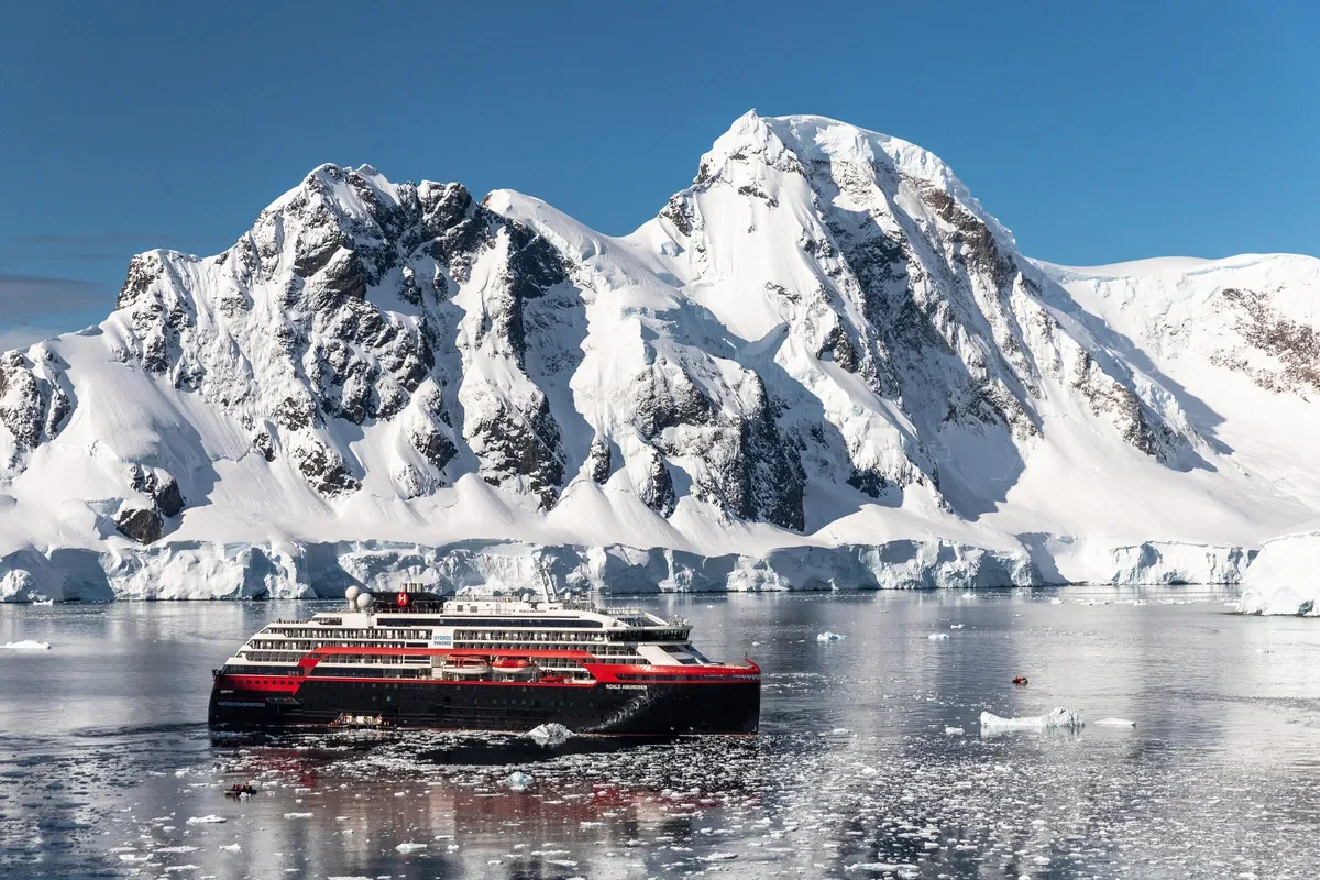 HX_Hurtigruten_Expeditions_roald_amundsen_f519b08d14.webp