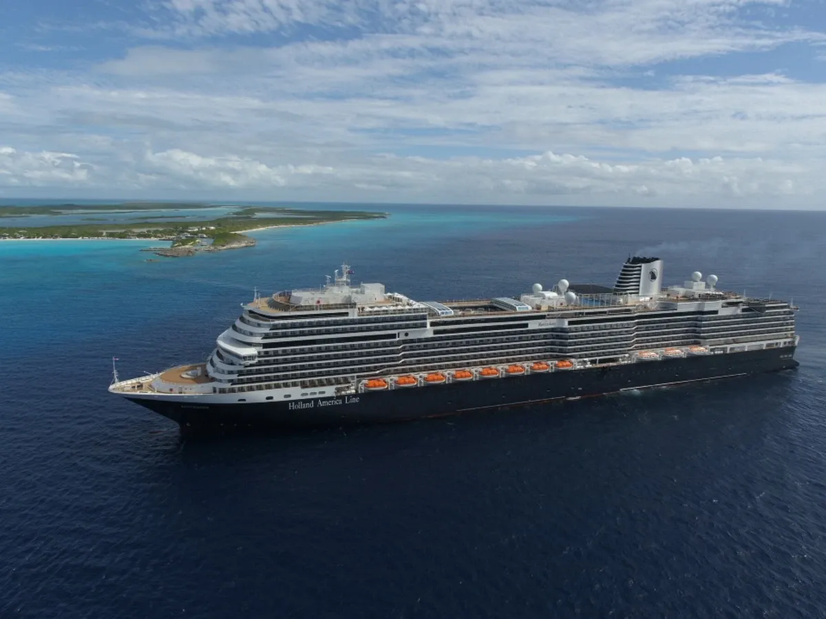 Holland_America_Caribbean_Destination_f8dc8e1297.webp