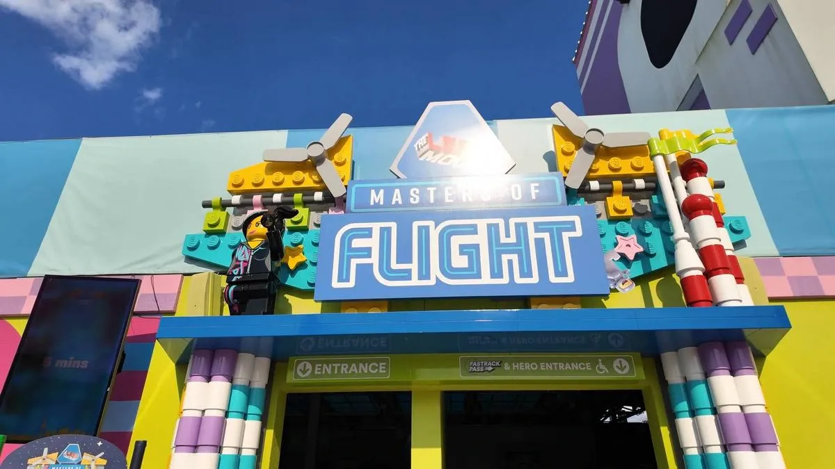 Lego_Movie_Masters_of_Flight_ride_entrance_1c3b0269e6.webp