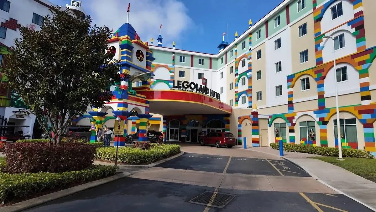 Legoland_Florida_hotel_outside_bd534c0acd.webp