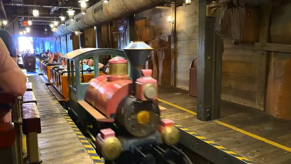 Magic_Kingdom_Big_Thunder_Mountain_train_3b414aa09a.webp