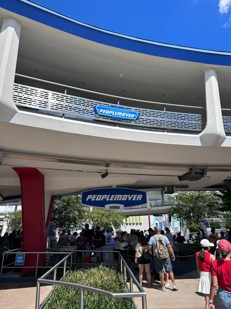 Magic_Kingdom_People_Mover_2_288990a7b0.webp