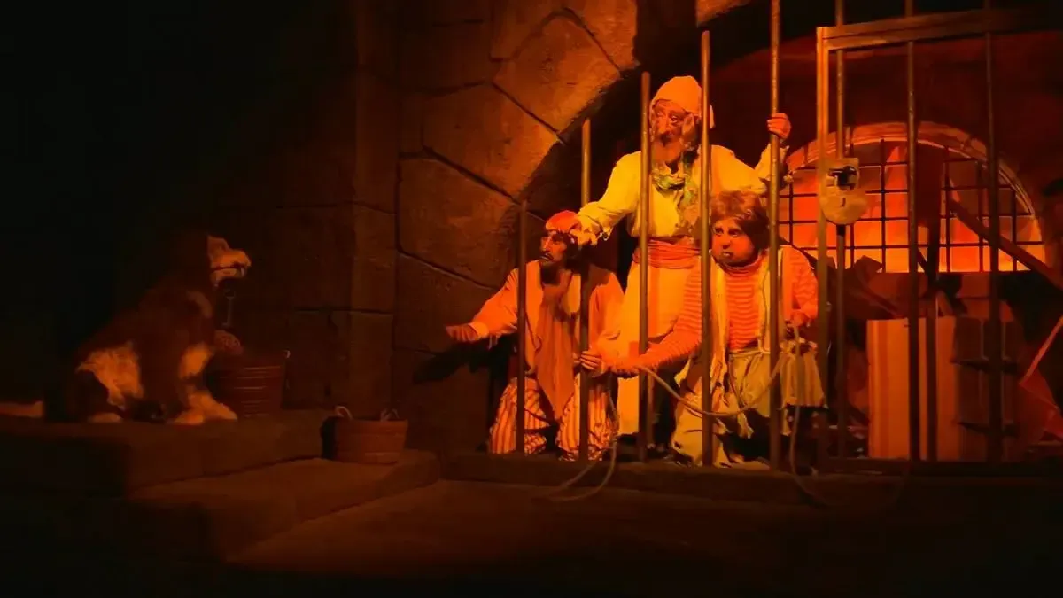 Magic_Kingdom_Pirates_of_the_Caribbean_jail_df4f2fada9.webp