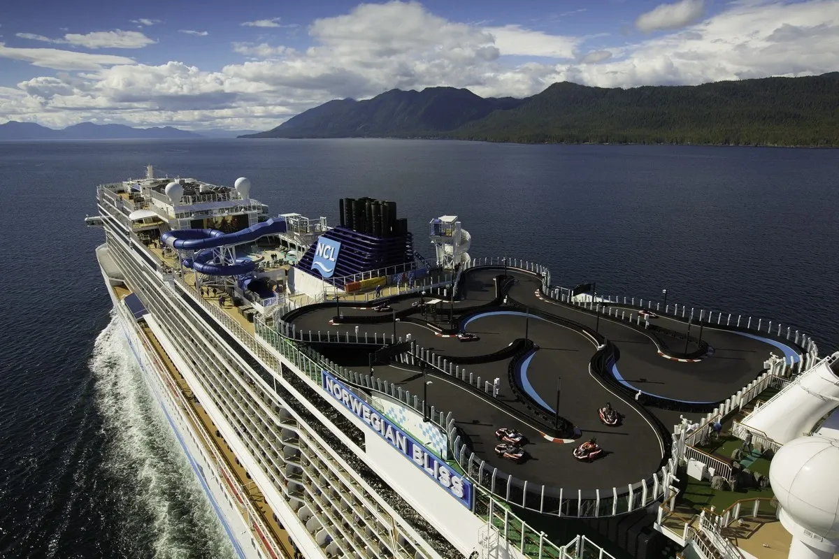 Norwegian_Cruise_Line_top_deck_kart_e52870fc4e.webp