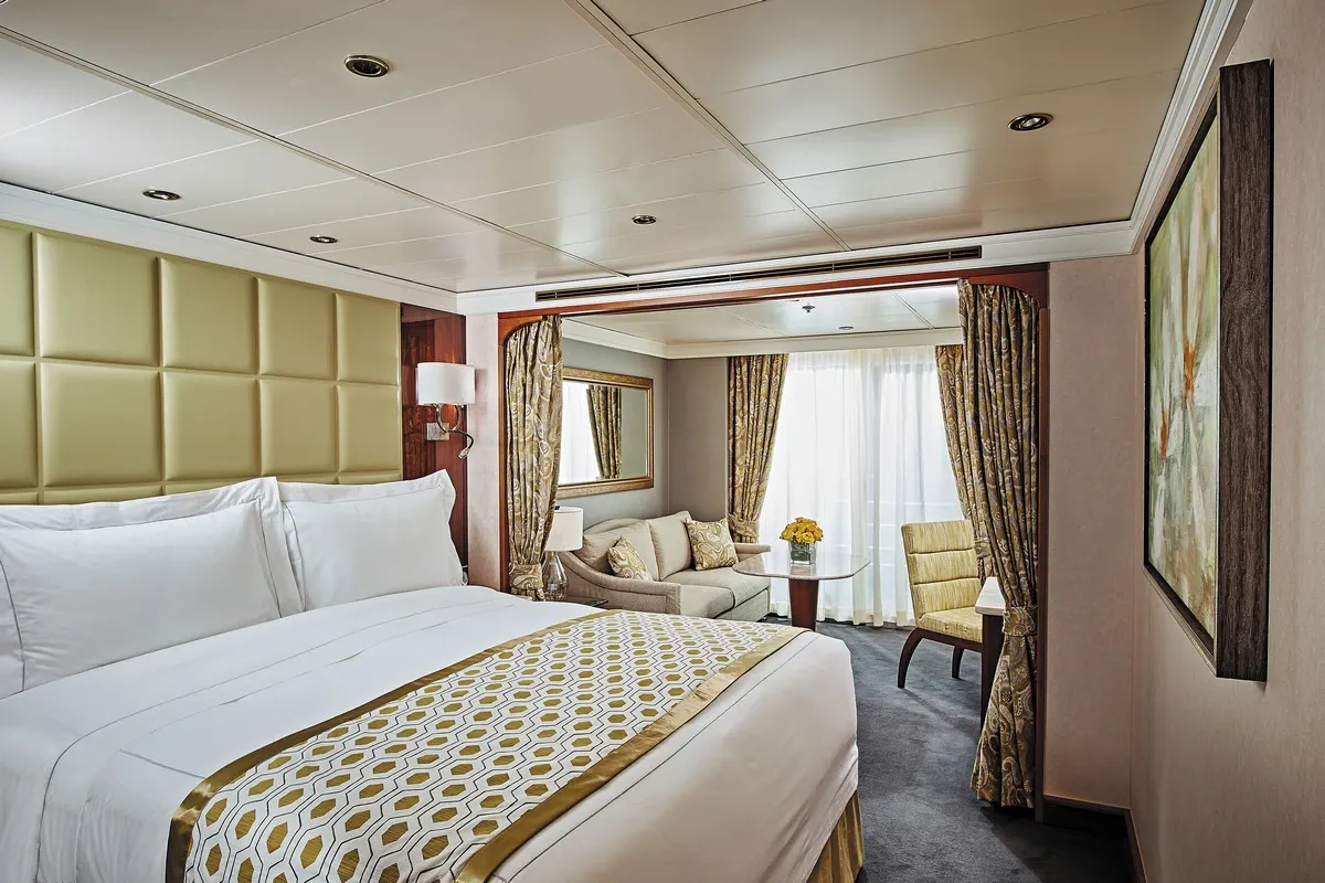 Regent_Seven_Seas_Concierge_Suite_fbd2cb15ce.webp