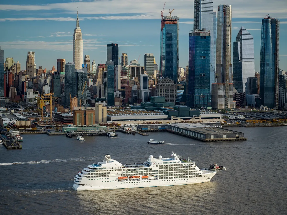 Regent_Seven_Seas_New_York_a789218189.webp