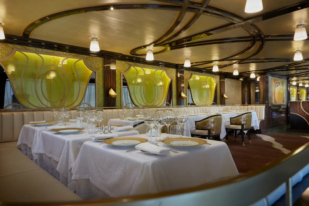 Regent_Seven_Seas_Restaurant_a861c53d53.webp
