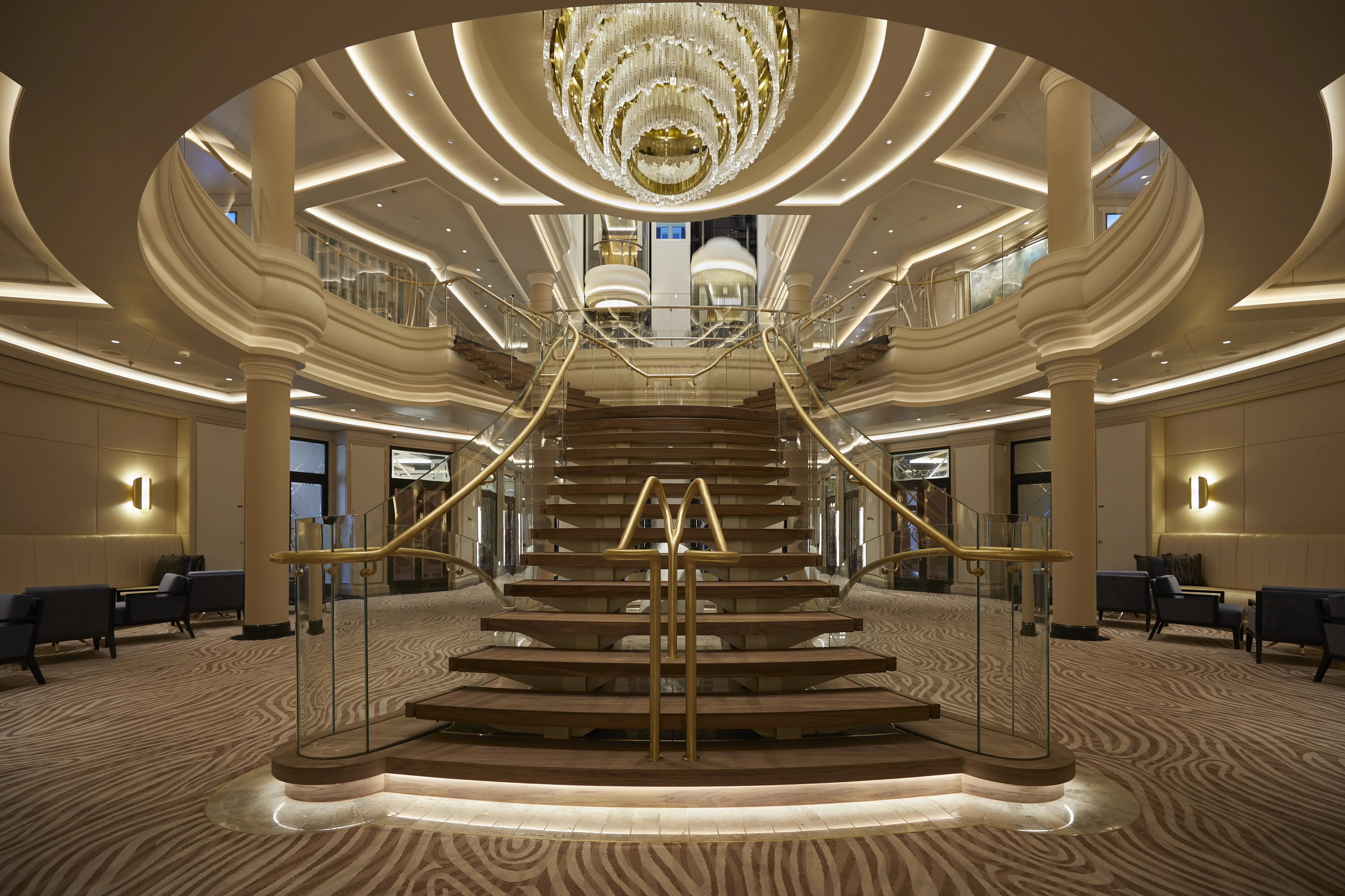 Regent_Seven_Seas_Splendor_Atrium_04d2013905.webp