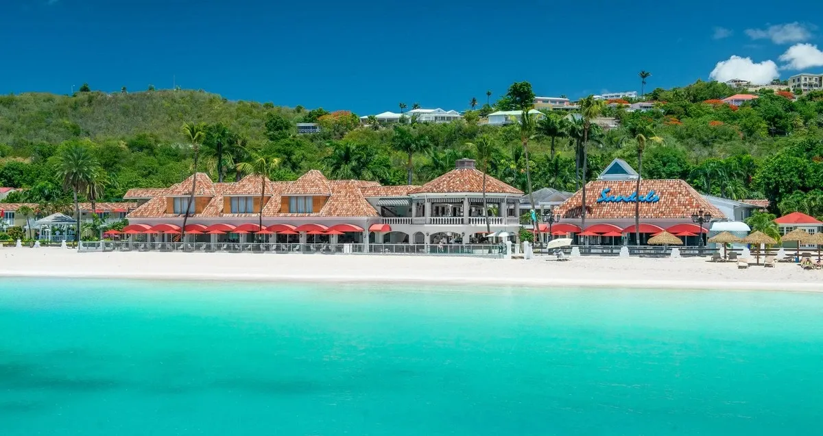 Sandals_Grande_Antigua_beachfront_a75e2cba76-1.webp