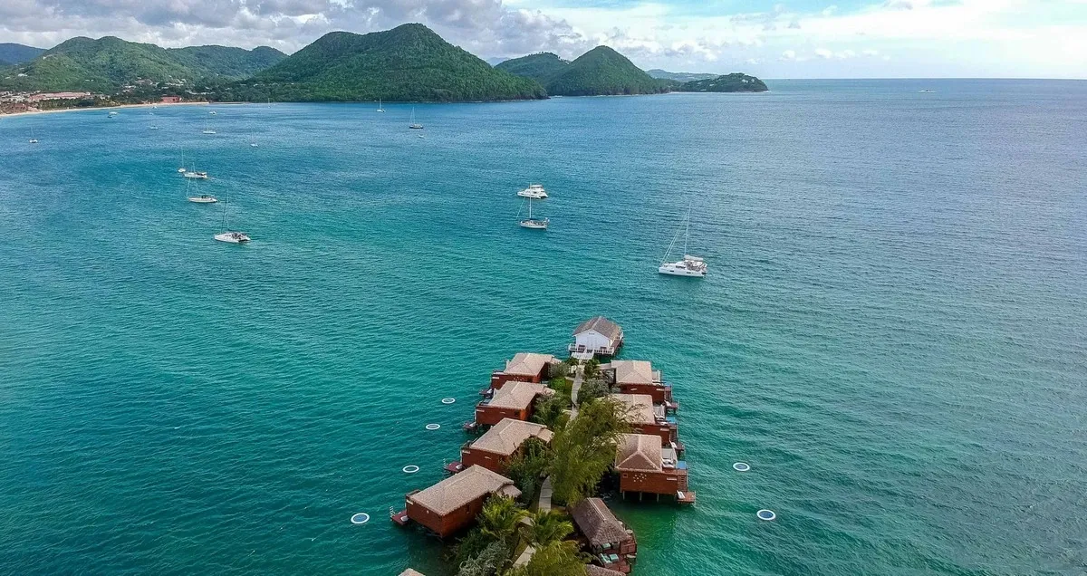 Sandals_Grande_St_Lucian_overwater_bungalows_55fb23ee09.webp