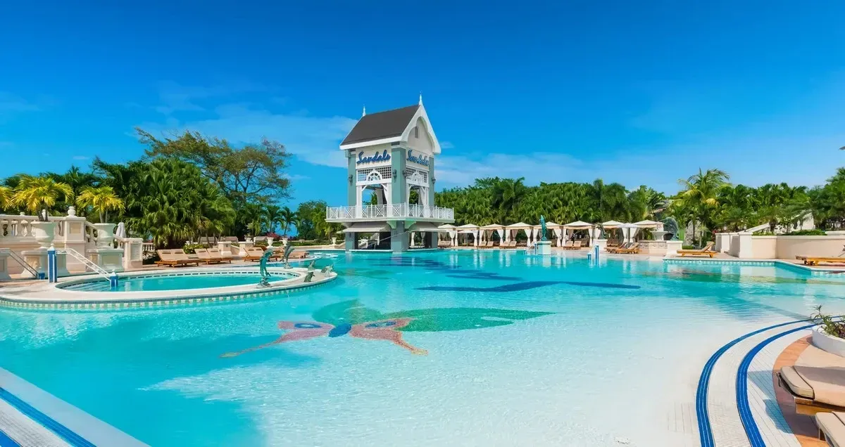 Sandals_Resorts_Ochi_pool_15b1fc0a90.webp