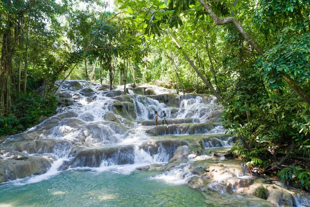 Sandals_Resorts_Ochi_waterfall_db3044b291.webp