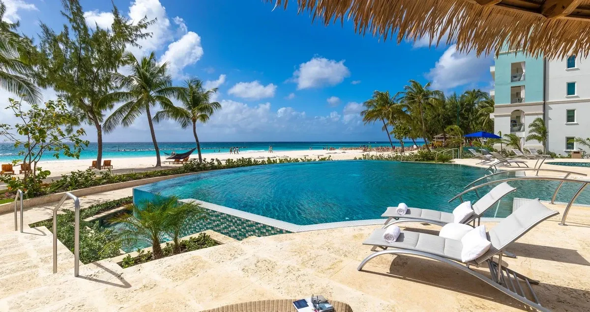Sandals_Royal_Barbados_pool_beach_a849e87bfc.webp