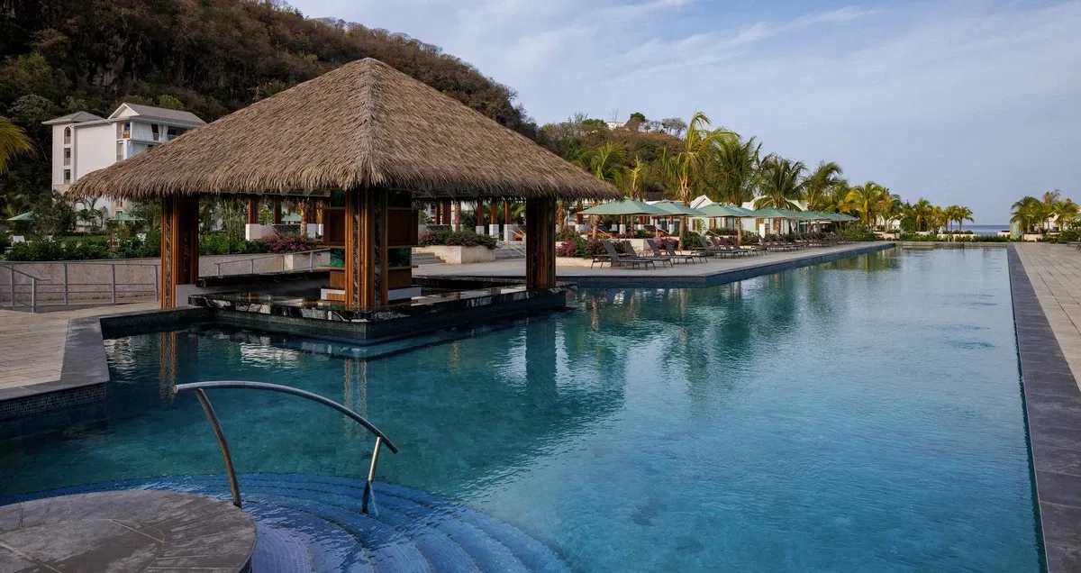 Sandals_Saint_Vincent_Resort_pool_2_6f6addd113.webp