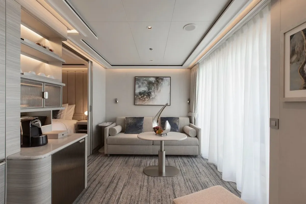 Silversea_Cruises_Medallion_Suite_0f7589f819.webp