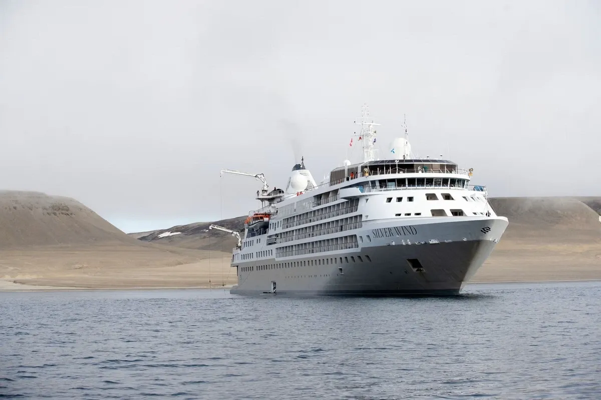 Silversea_Cruises_ship_expedition_e63b28ff20.webp