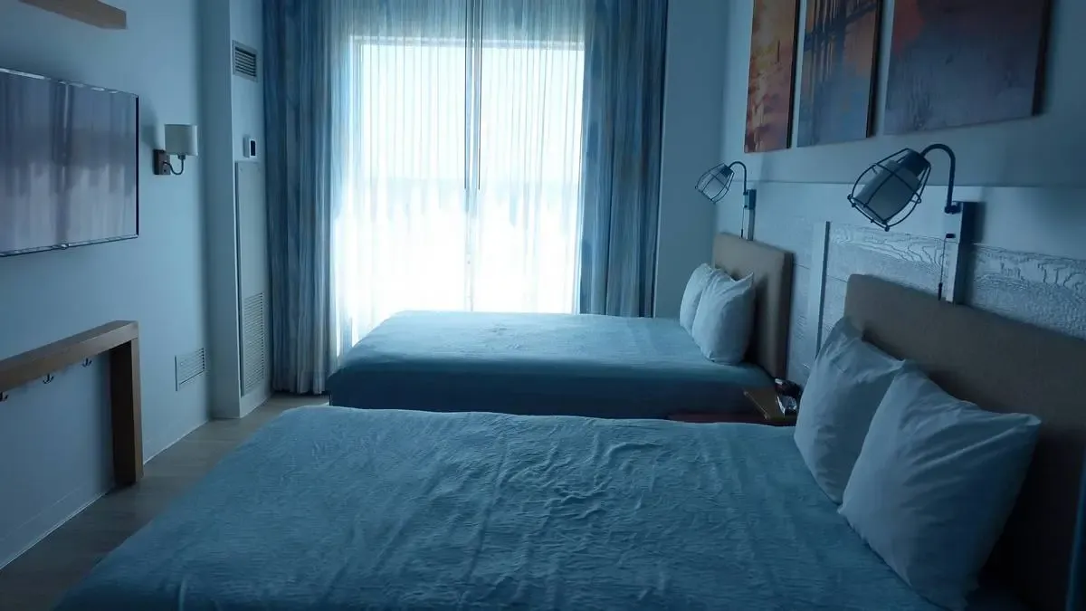 Universal_Orlando_Resort_Dockside_Inn_room_b2e407f36e.webp