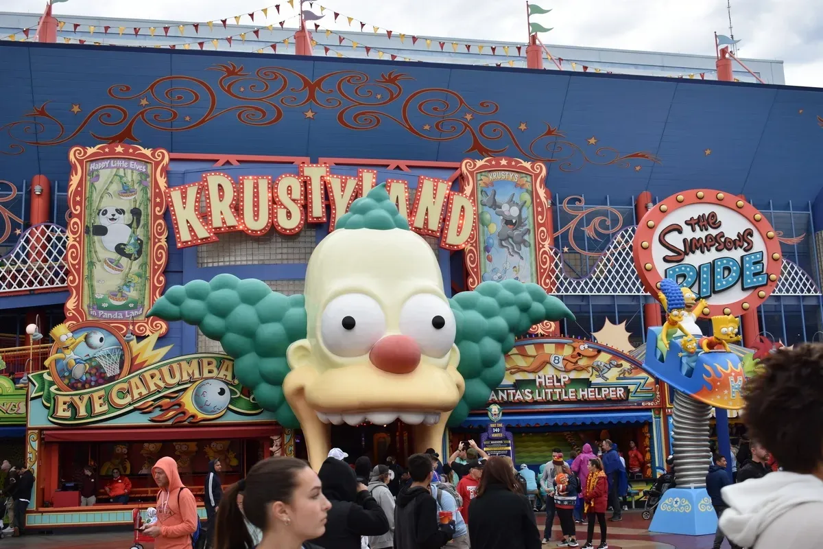 Universal_Studios_Simpsons_Krustyland_9f72314be5-2.webp