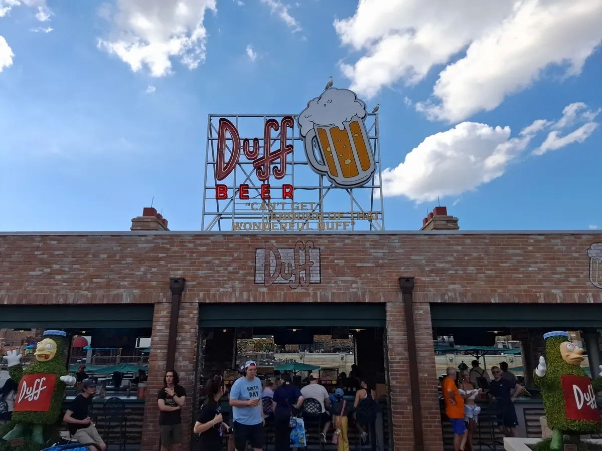 Universal_Studios_Springfield_Duff_Beer_ca71d7732e.webp