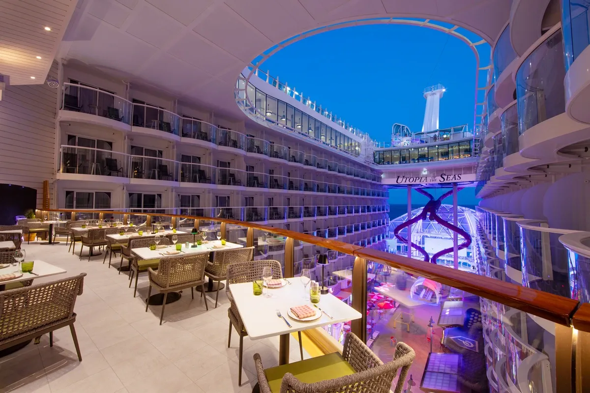 Utopia_of_the_Seas_indoor_db2fd57167.webp