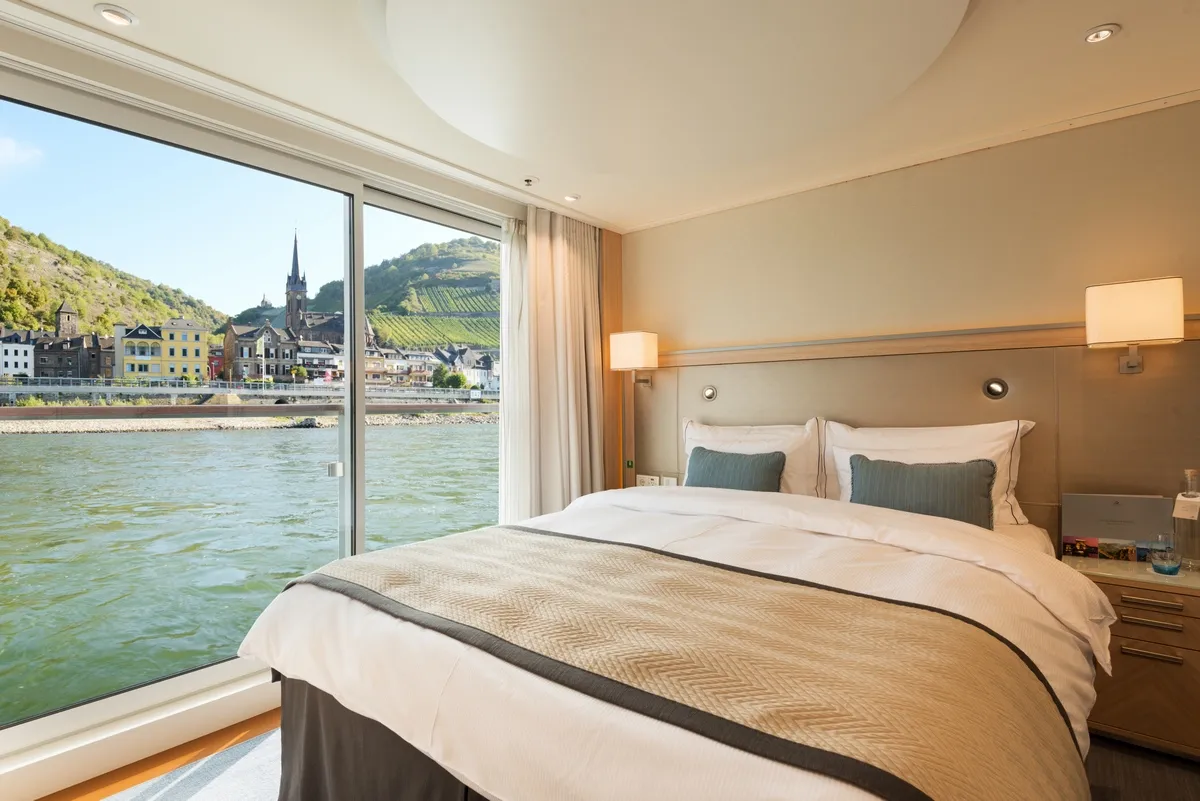 Viking_Cruise_Line_veranda_suite_b81bdcd4c6.webp