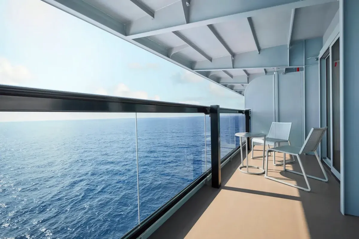 Virgin_Voyages_Rockstar_Quarter_balcony_919c071073-1.webp