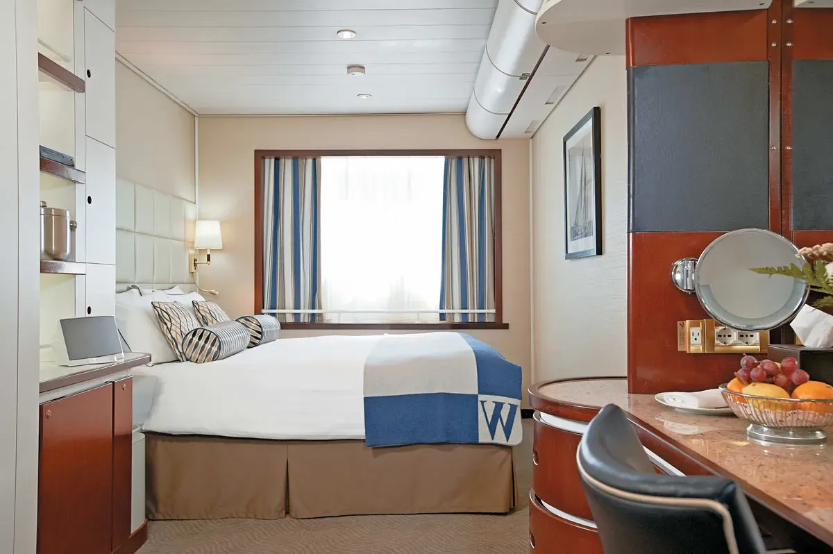 Windstar_Cruises_Oceanview_Stateroom_2_75cf89dbe3.webp