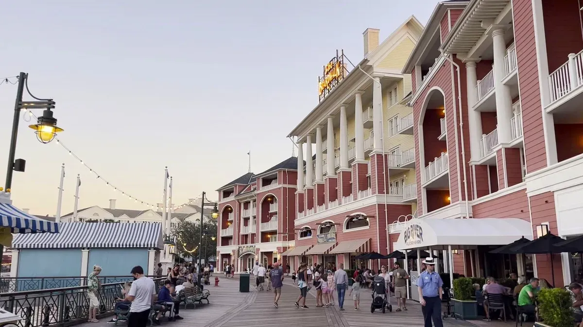 boardwalk_disney_world_2_60fa84ac71.webp