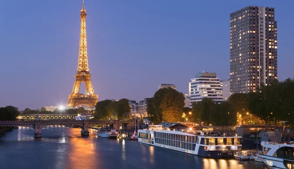large_Ama_Waterways_Paris_dc62d3f5cd.webp