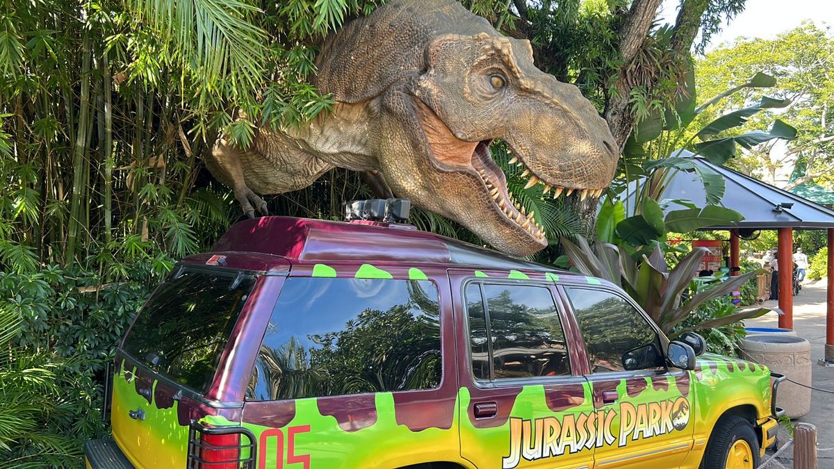universal_jurassic_park_islands_adventure_3b9b148338-1.jpg